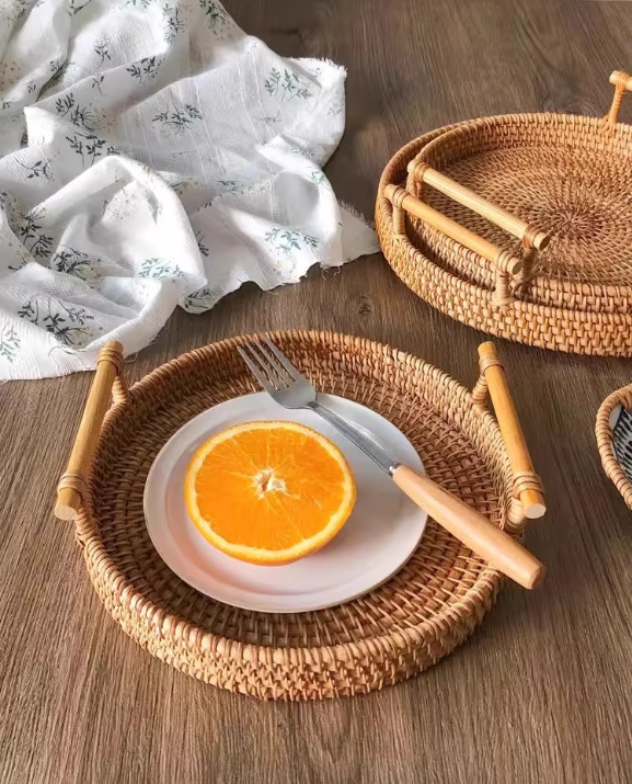 Rotan dienblad handgevlochten voor decoratie en serveren